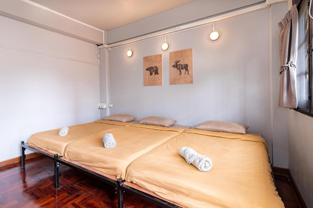 Snoozzze Hostel ใกล้รถไฟฟ้า ย่านบางรัก (Adults Only) Бангкок Экстерьер фото