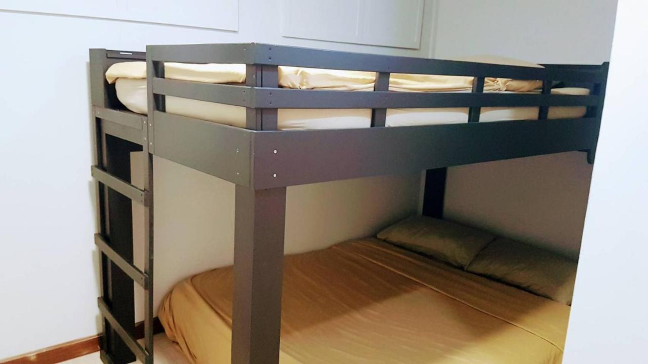Snoozzze Hostel ใกล้รถไฟฟ้า ย่านบางรัก (Adults Only) Бангкок Экстерьер фото