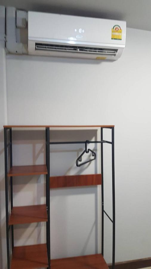 Snoozzze Hostel ใกล้รถไฟฟ้า ย่านบางรัก (Adults Only) Бангкок Экстерьер фото